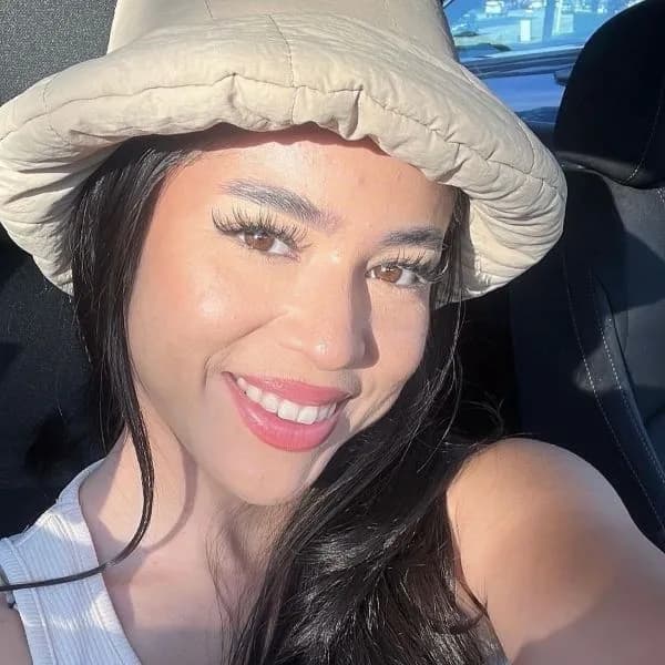 Daisy Garcia, Intake Specialist form Ivy Surrogacy